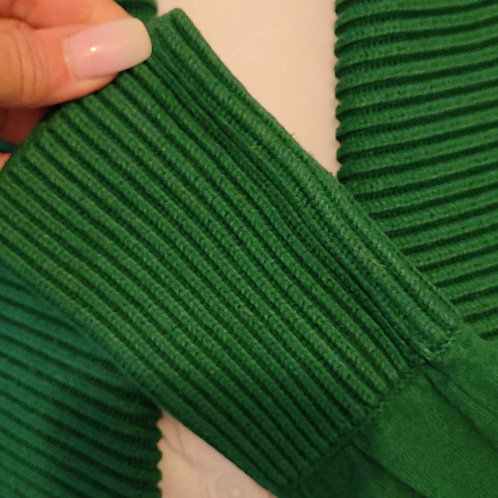 Sweater - Picture 3 of 4